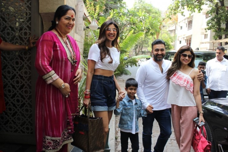 Shilpa shetty with her family